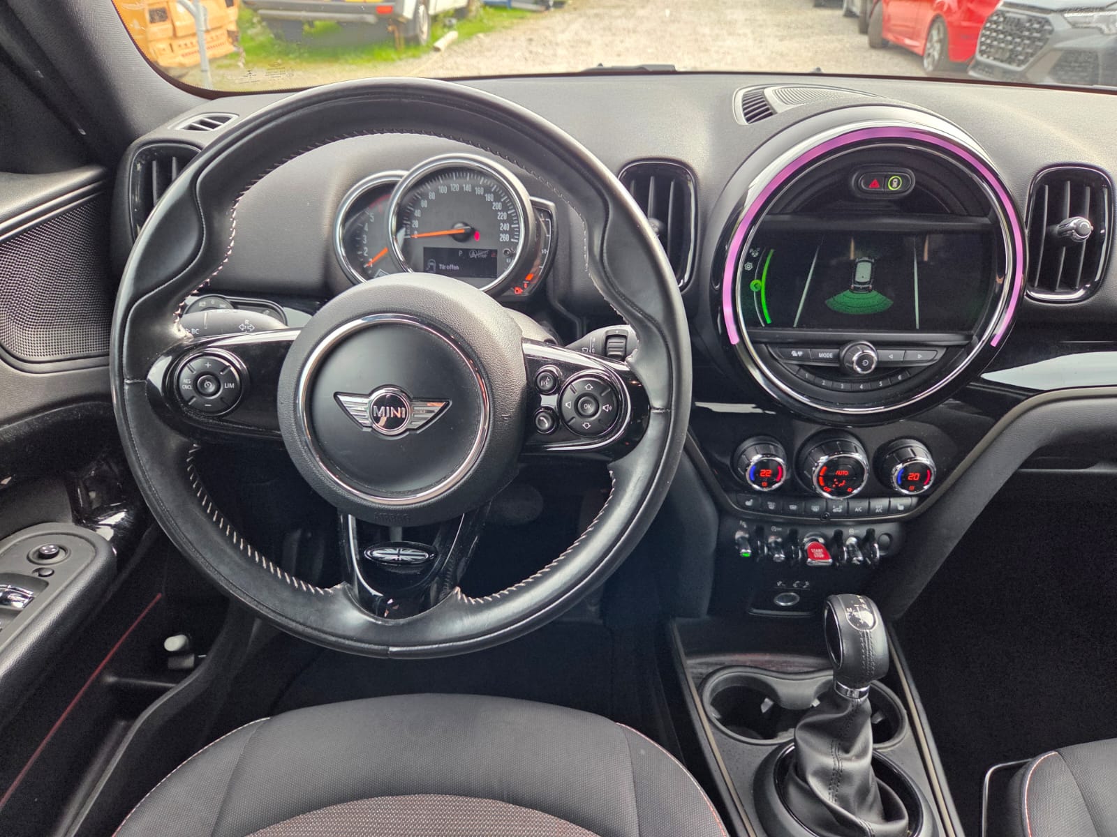 MINI Countryman Cooper D FWD Steptronic-image-8