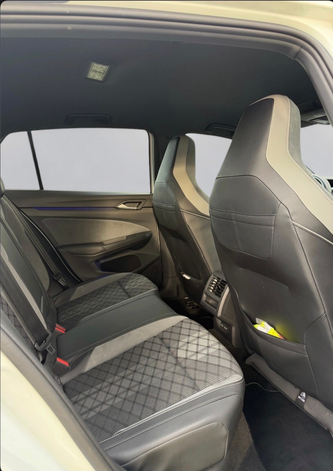 VW Golf 1.5 eTSI mHEV ACT R-Line DSG-image-20