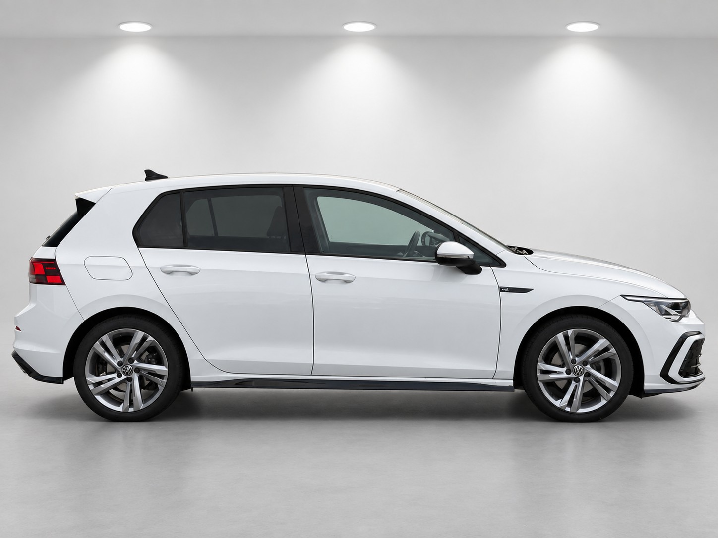 VW Golf 1.5 eTSI mHEV ACT R-Line DSG-image-7