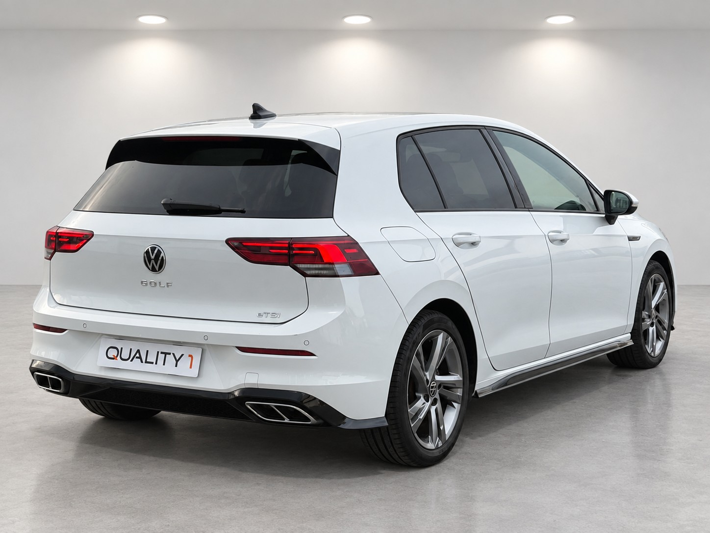 VW Golf 1.5 eTSI mHEV ACT R-Line DSG-image-6