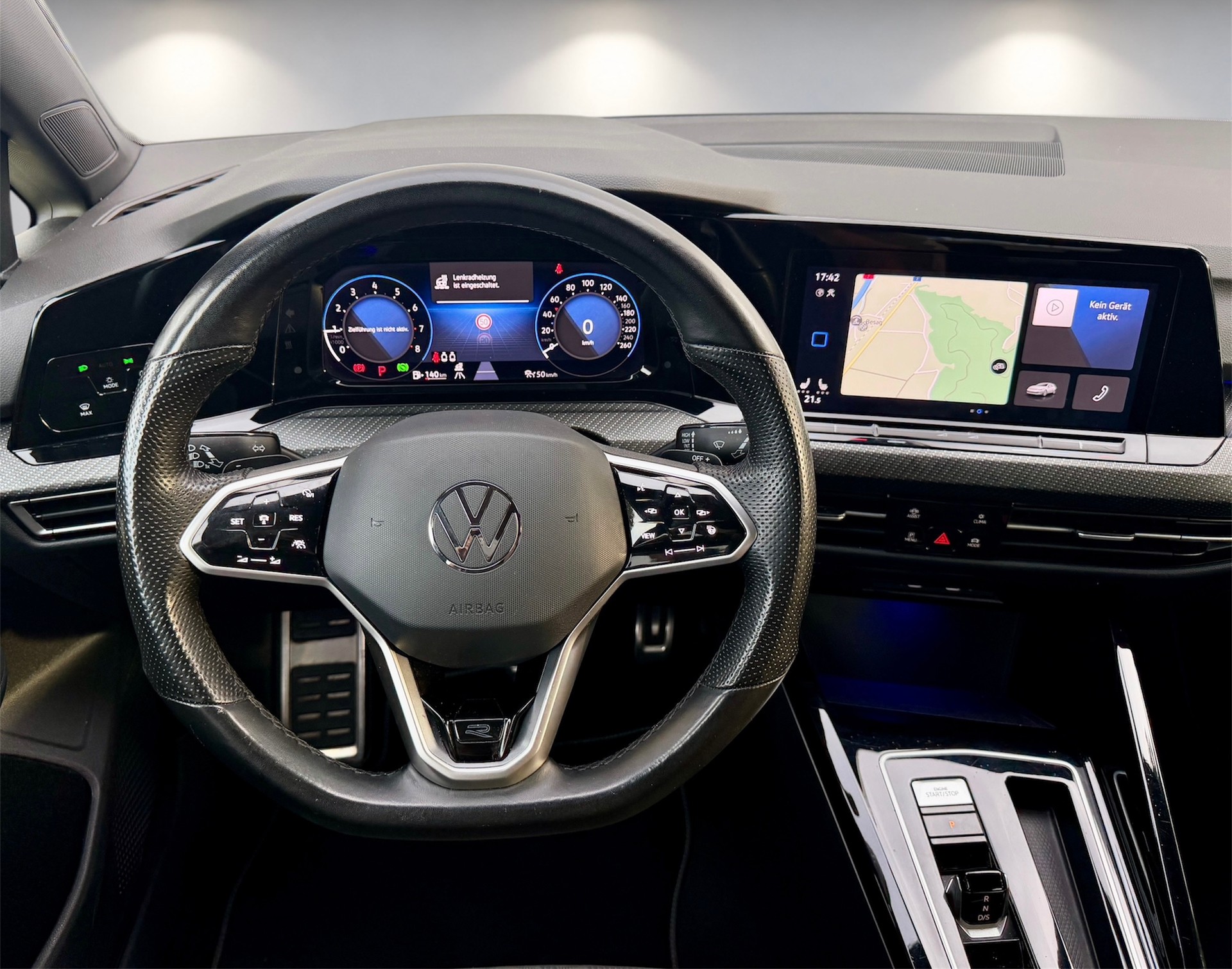 VW Golf 1.5 eTSI mHEV ACT R-Line DSG-image-17