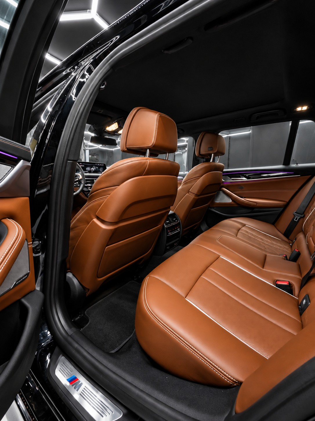 BMW 530e xDrive Touring M Sport Steptronic-image-10