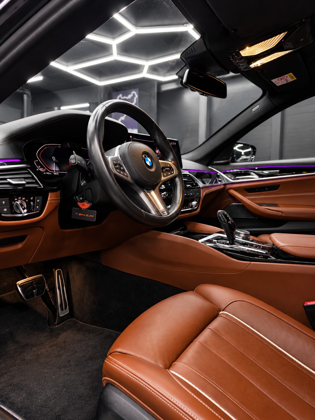 BMW 530e xDrive Touring M Sport Steptronic-image-7