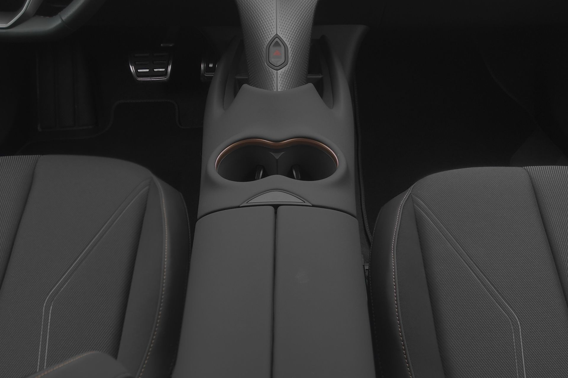 CUPRA Tavascan 77 kWh Edge 4D-image-8