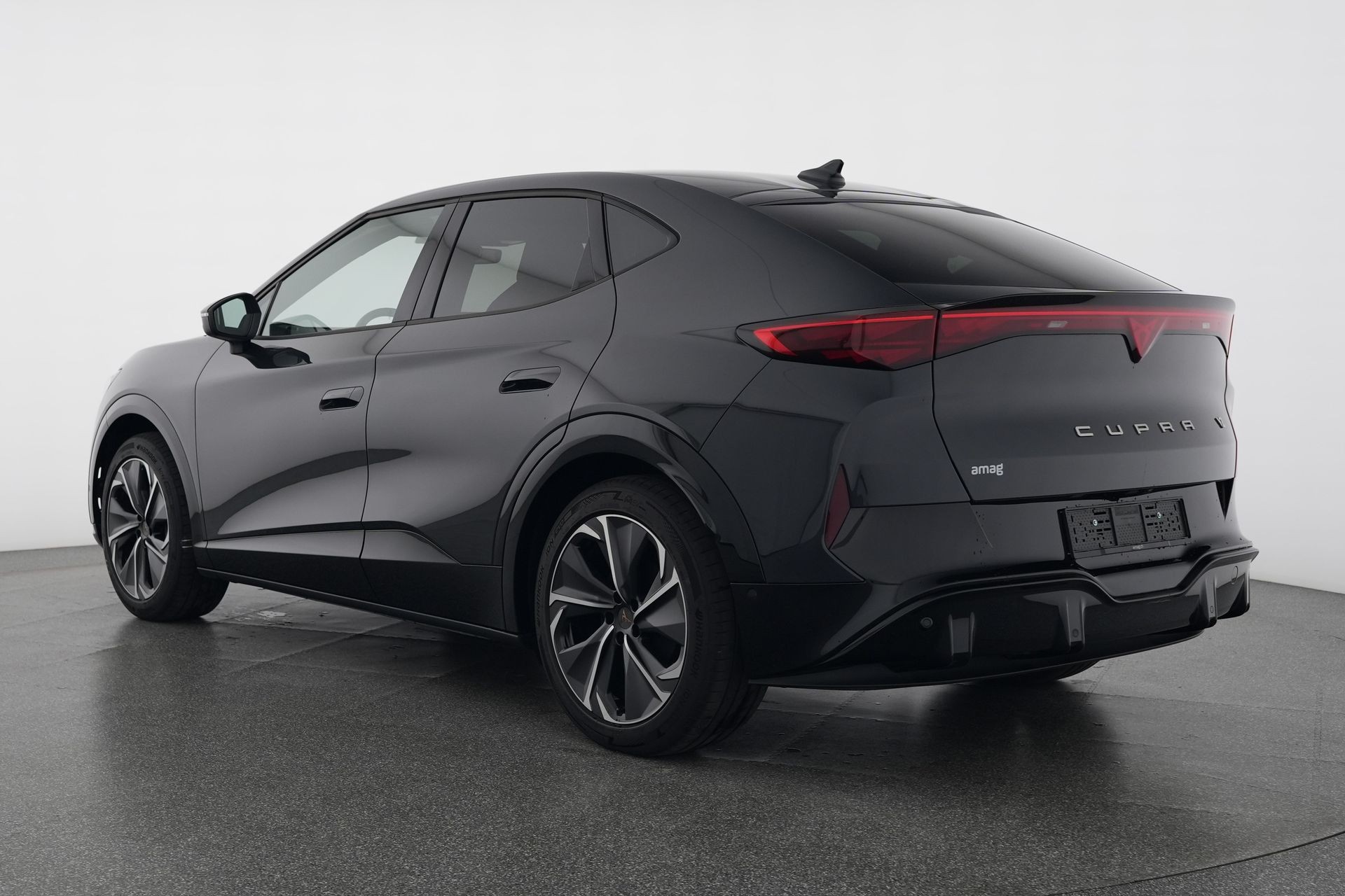 CUPRA Tavascan 77 kWh Edge 4D-image-3