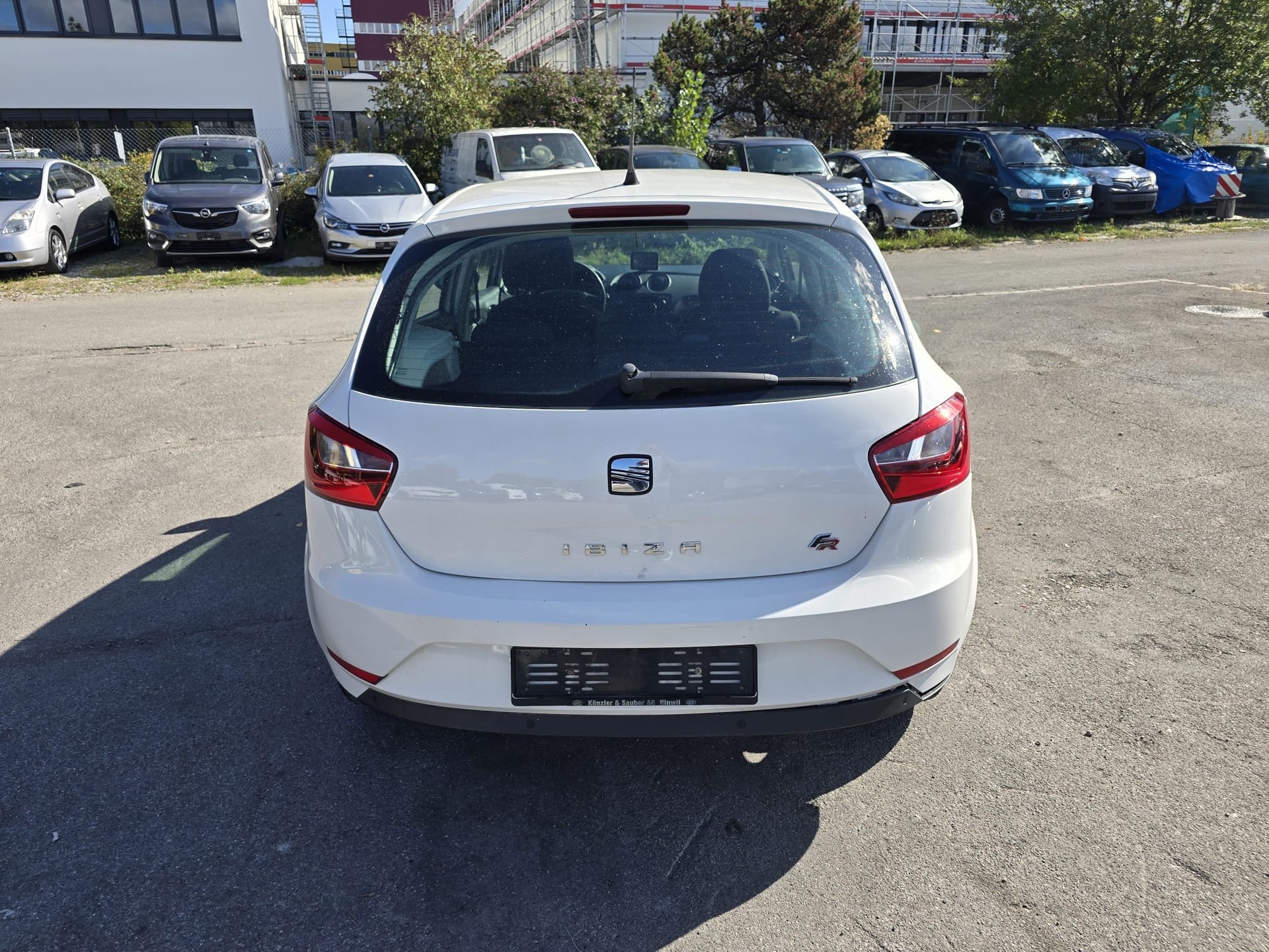 SEAT Ibiza 1.2 TSI FR Viva Style-image-3
