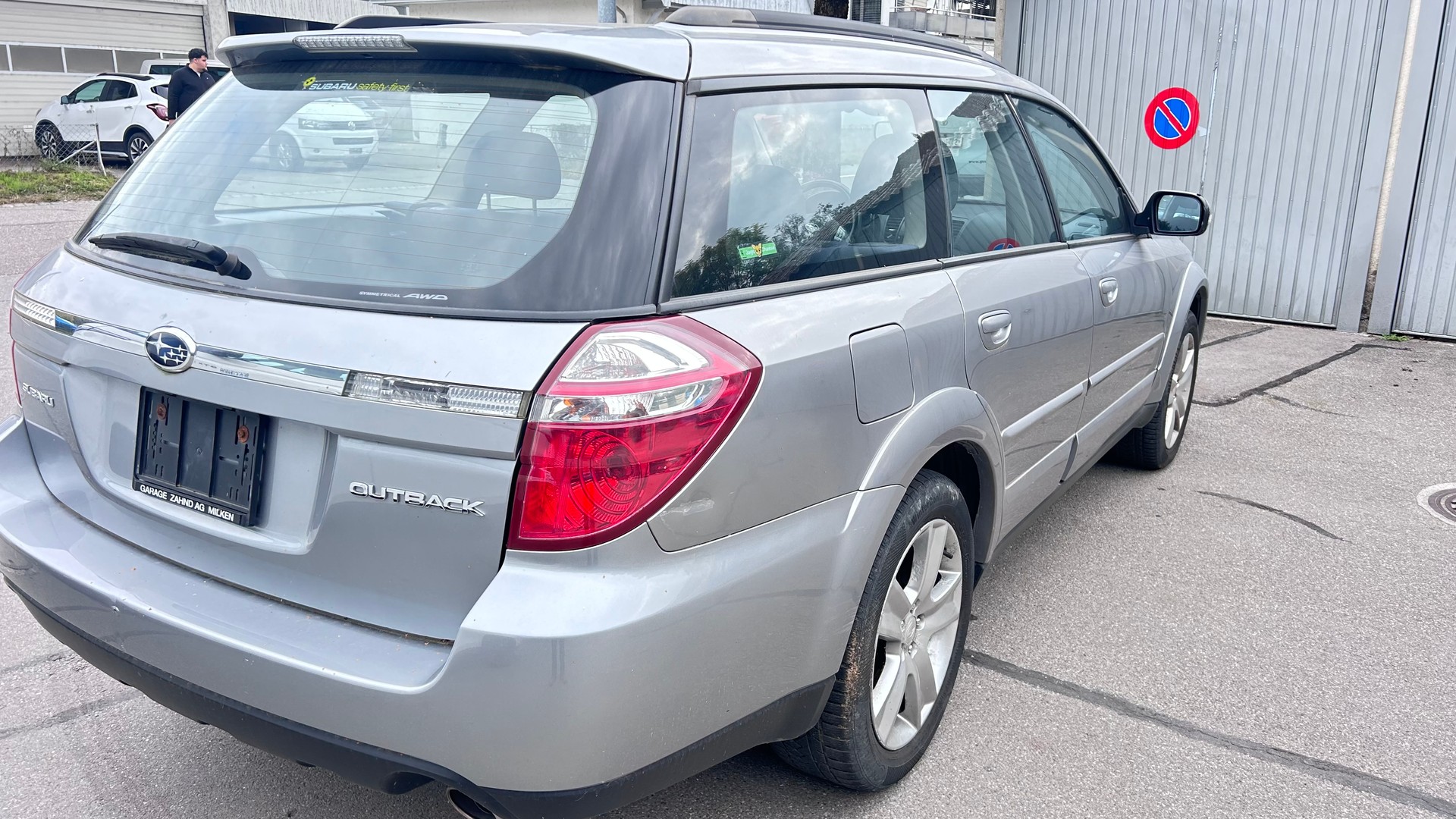 SUBARU Outback 2.5i AWD Swiss Automatic-image-3