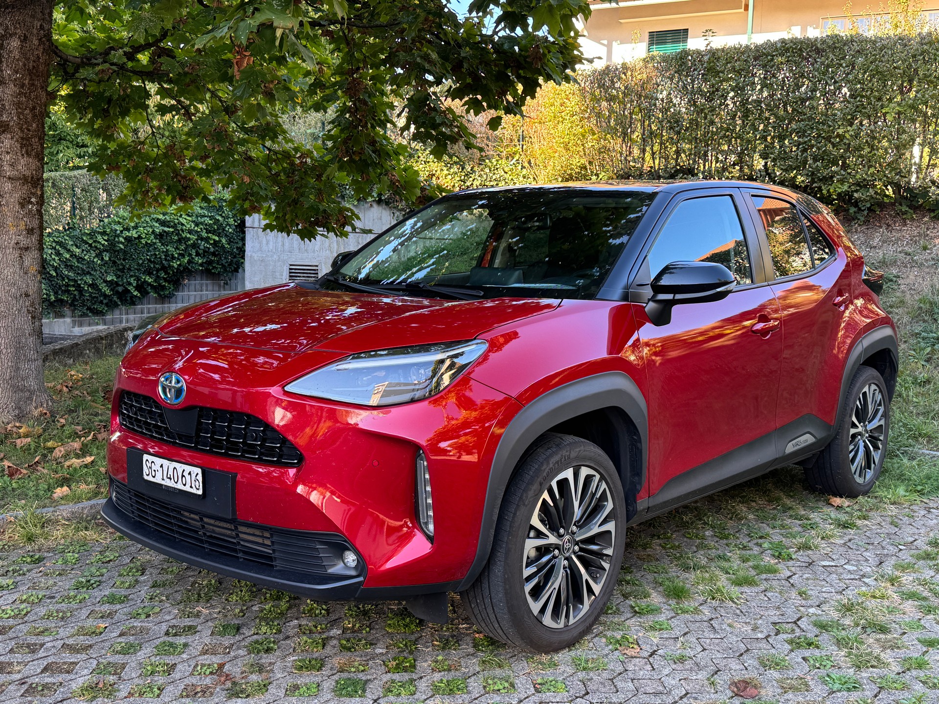 TOYOTA 1.5 VVT-i HSD Elegant AWD-i-image-0