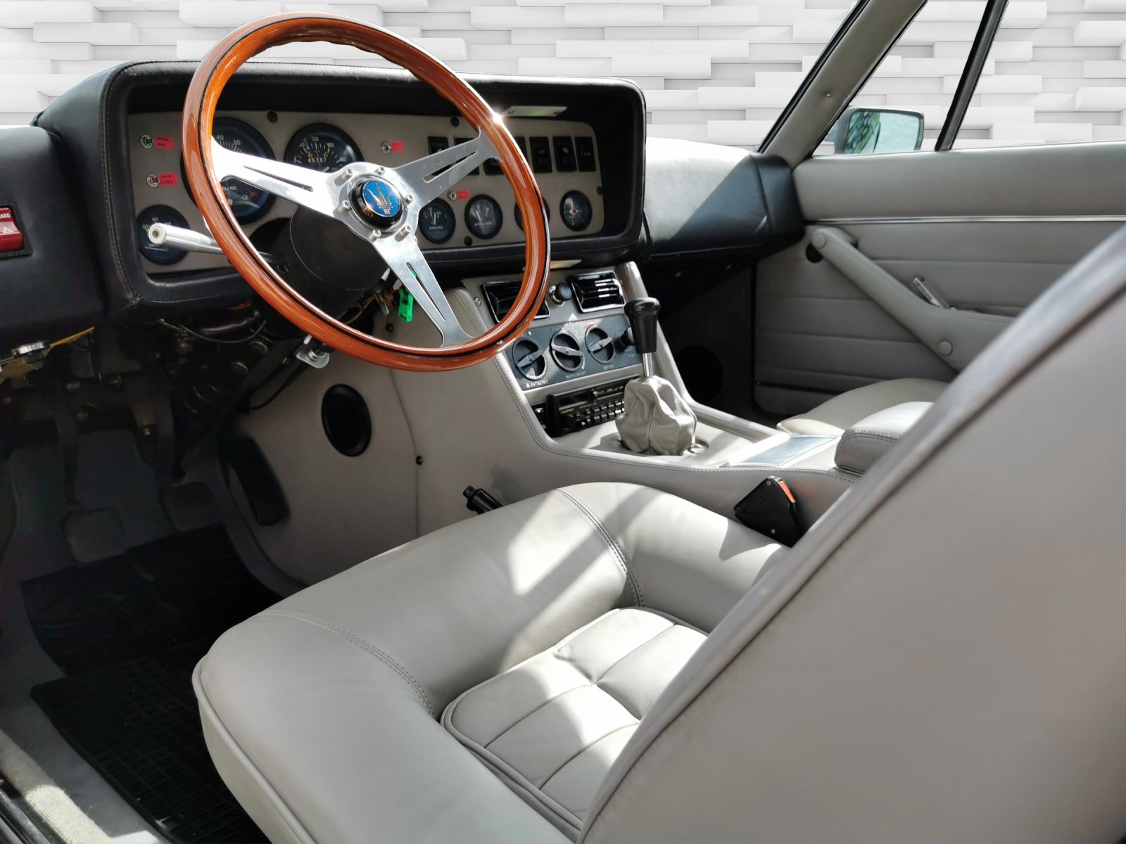 MASERATI KYALAMI 4.9-image-8
