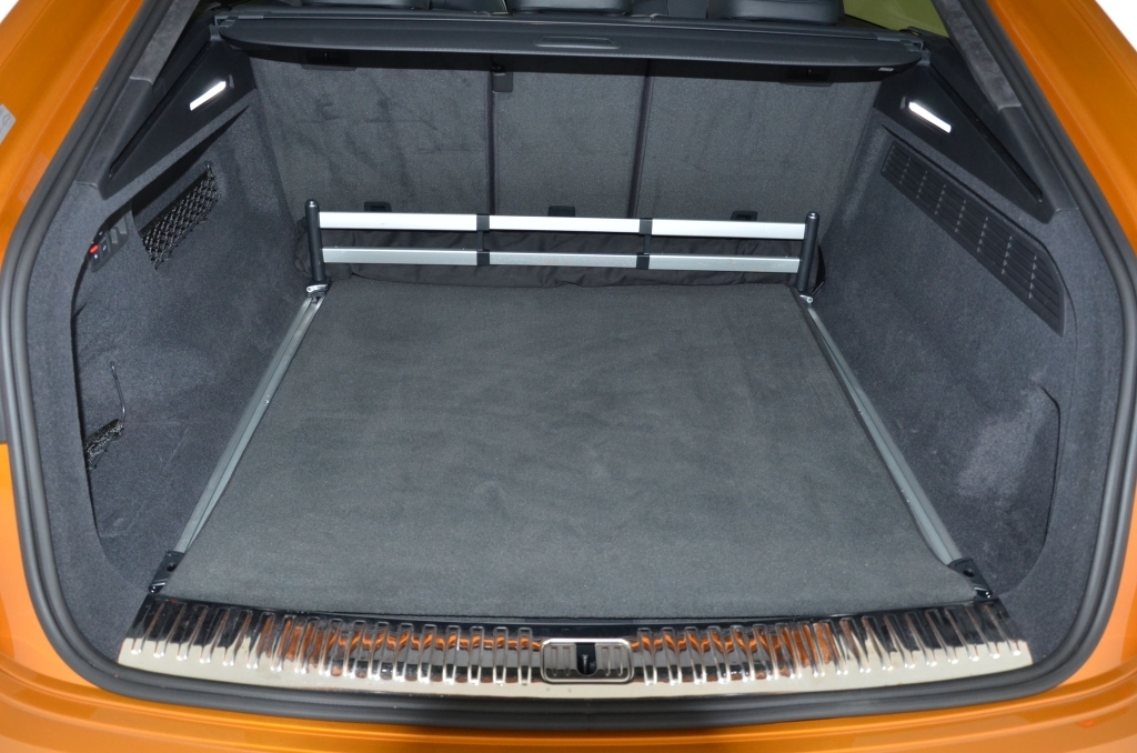 AUDI RSQ8 Quattro tiptronic-image-29