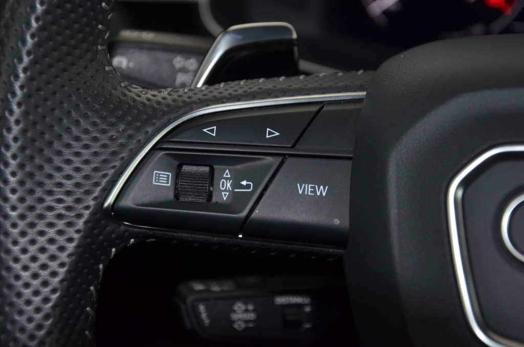 AUDI RSQ8 Quattro tiptronic-image-22