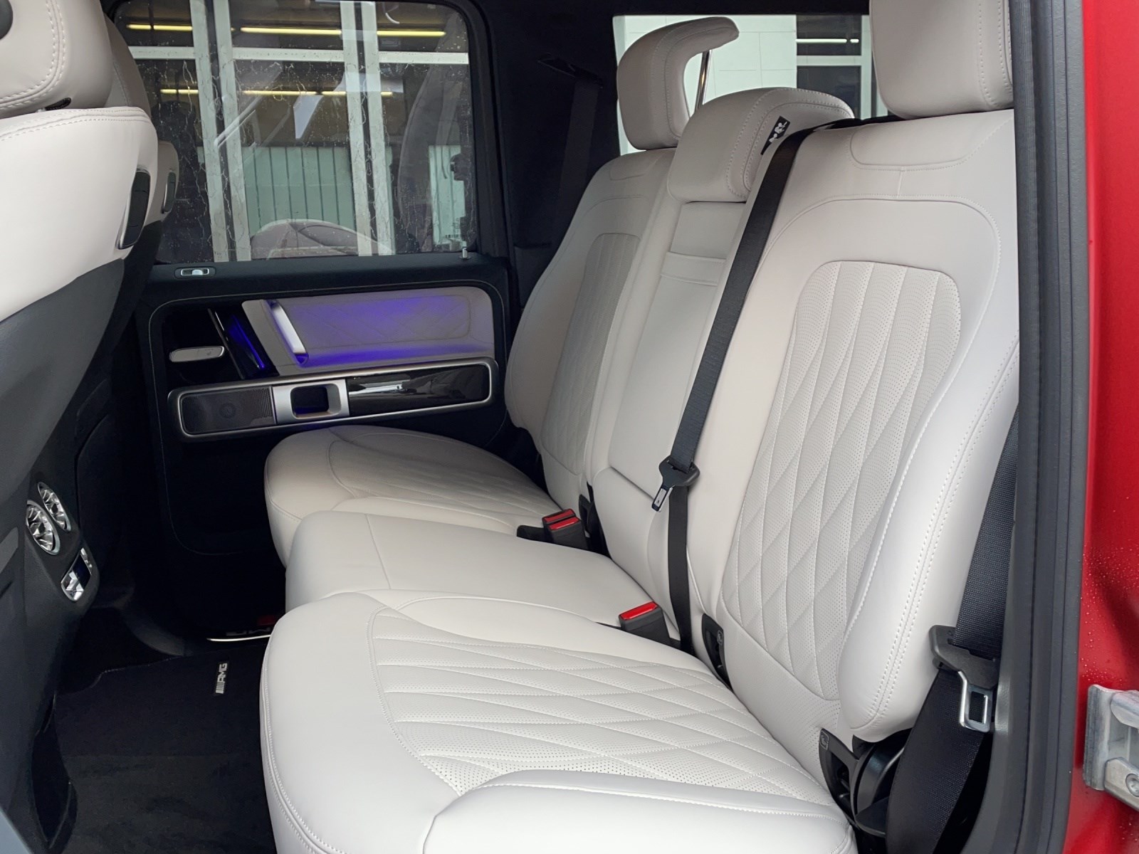 MERCEDES-BENZ G 63 AMG 4x4 hoch 2 *hyazinthrot magno*-image-12