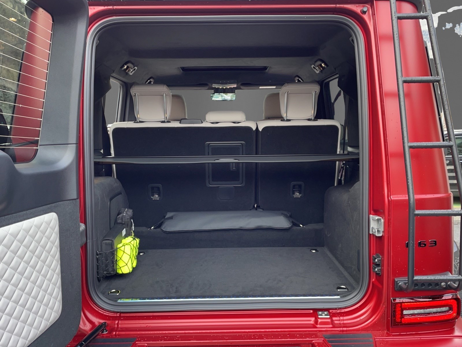 MERCEDES-BENZ G 63 AMG 4x4 hoch 2 *hyazinthrot magno*-image-19