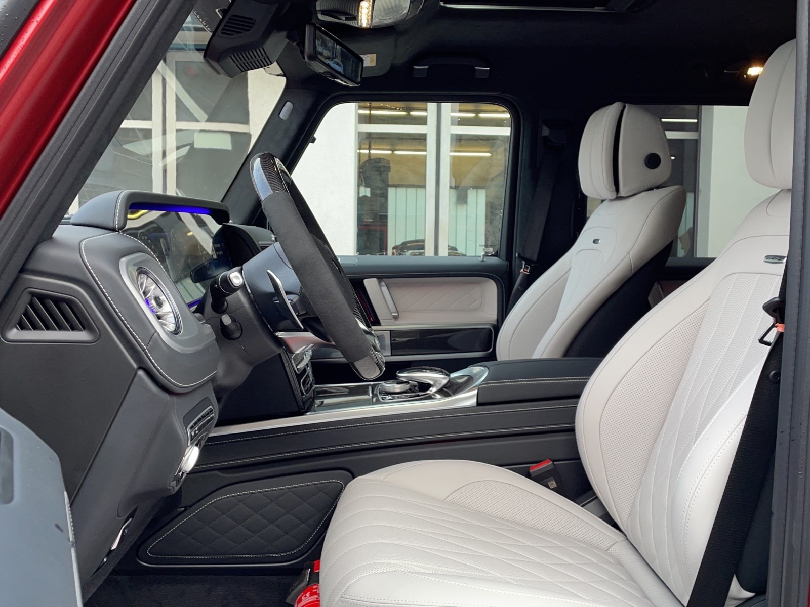 MERCEDES-BENZ G 63 AMG 4x4 hoch 2 *hyazinthrot magno*-image-8