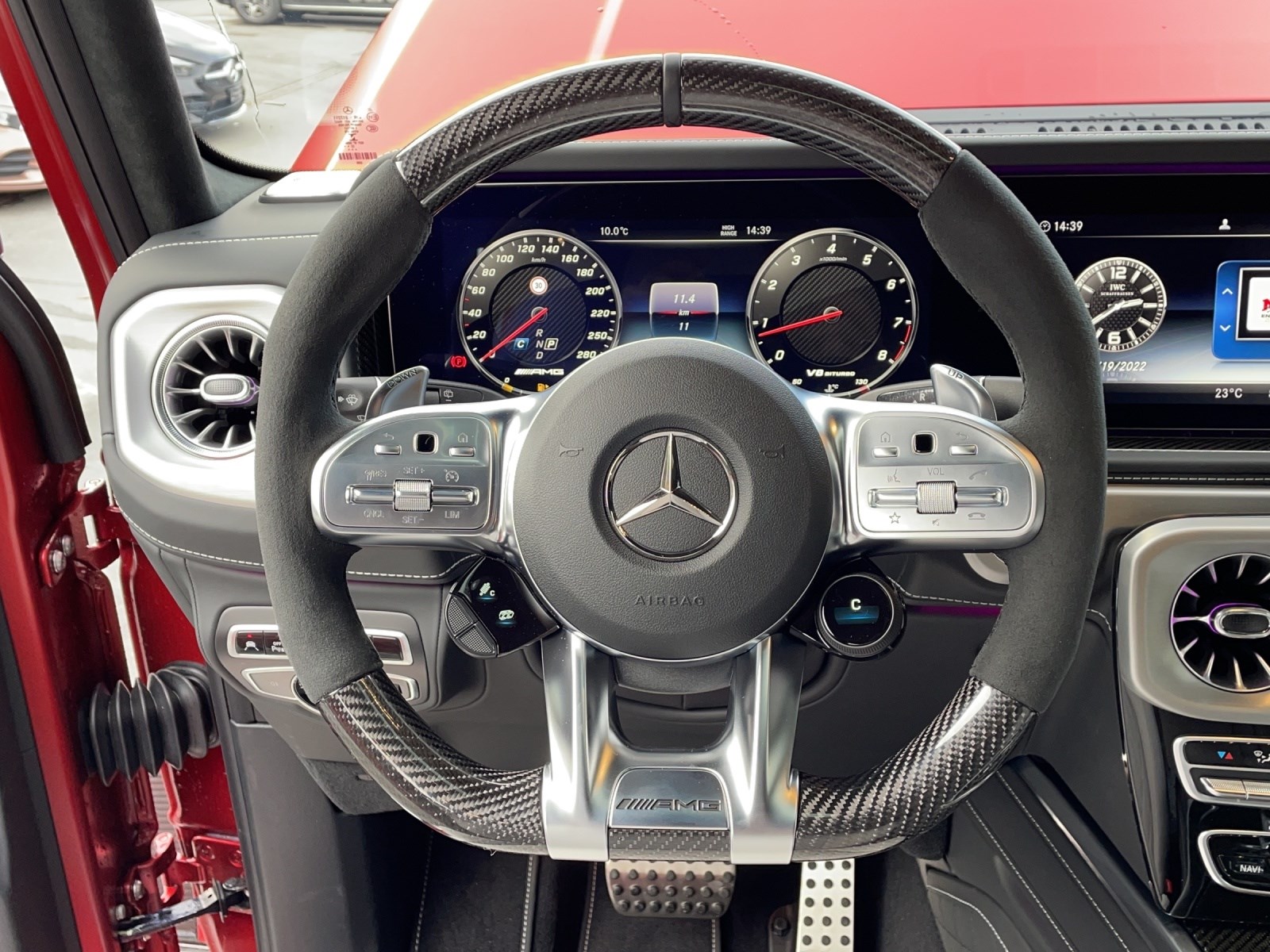 MERCEDES-BENZ G 63 AMG 4x4 hoch 2 *hyazinthrot magno*-image-9