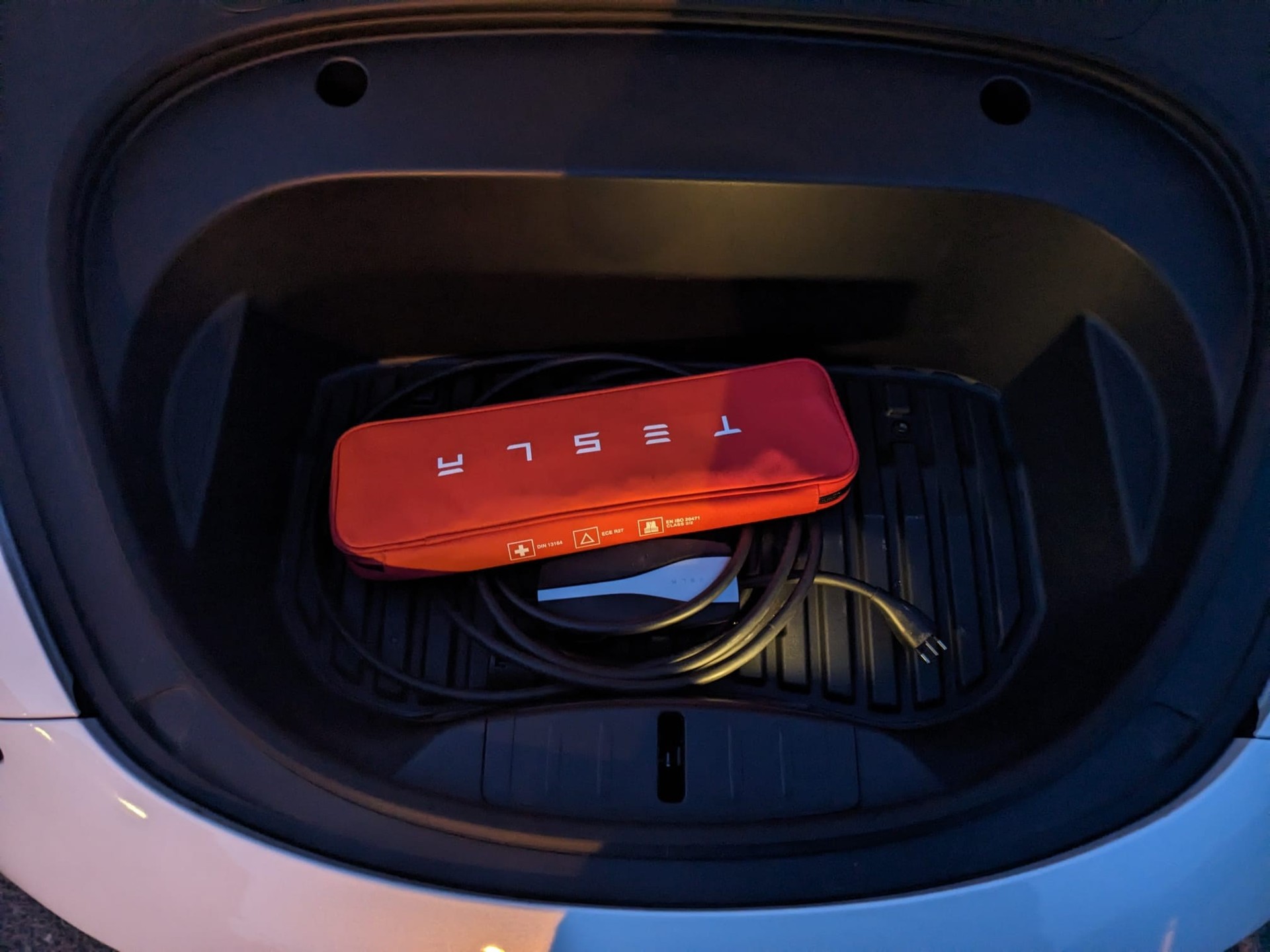 TESLA Model 3 Long Range Dual Motor AWD-image-12