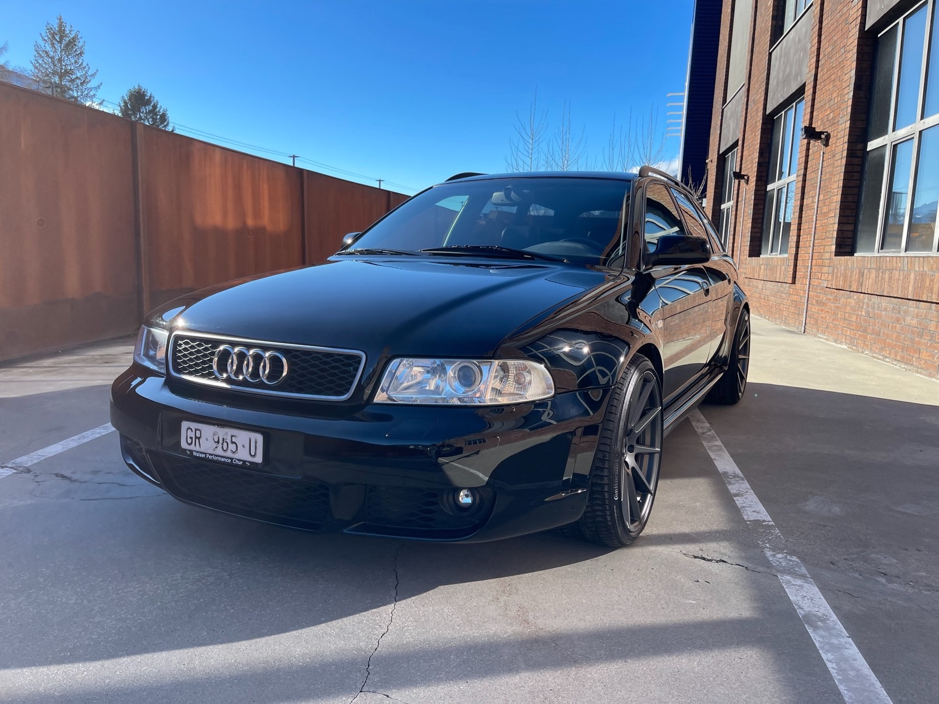 AUDI RS4 Avant quattro-image-0