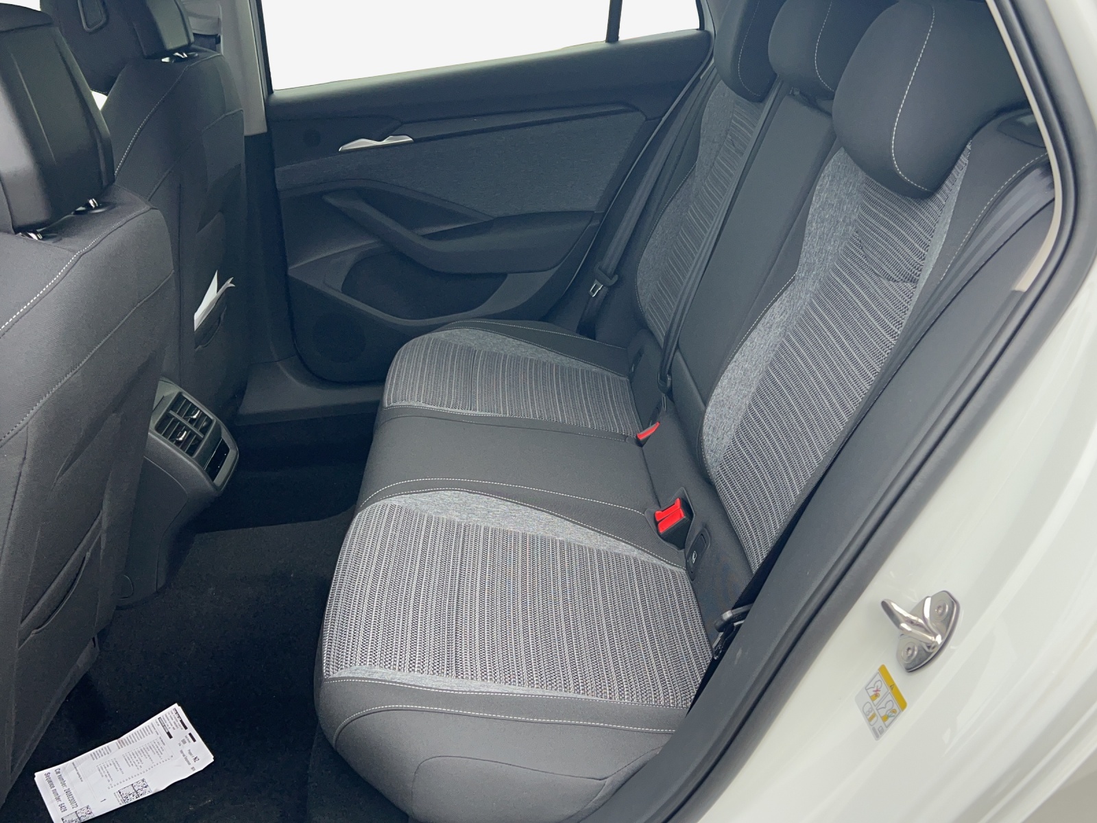 SKODA Superb Combi 2.0 TDi Selection DSG-image-8