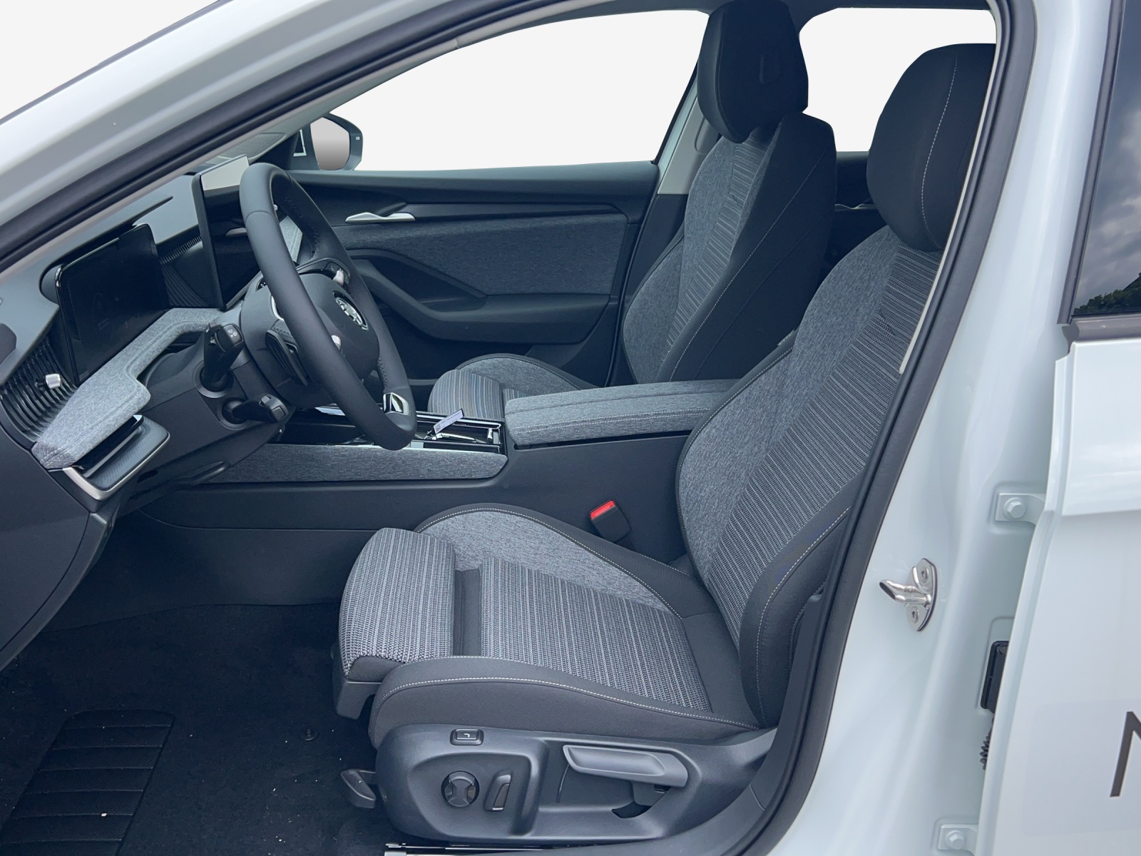 SKODA Superb Combi 2.0 TDi Selection DSG-image-6