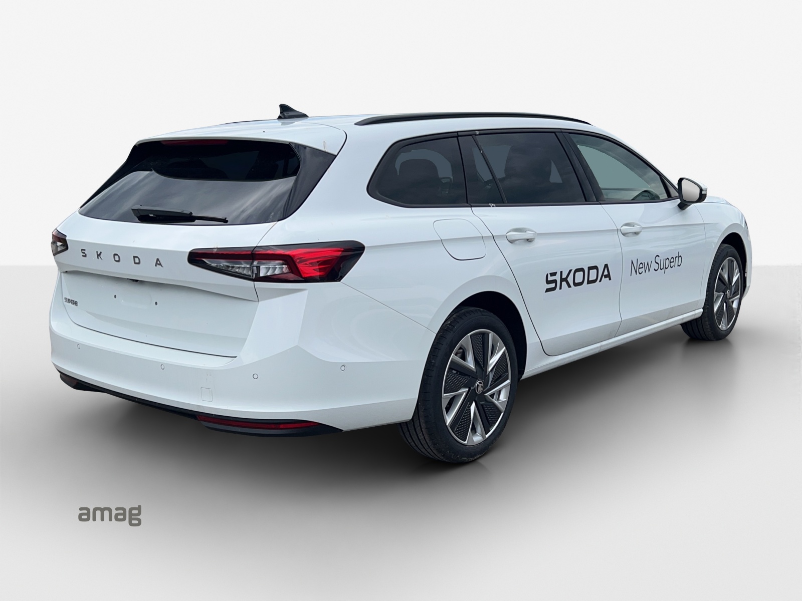 SKODA Superb Combi 2.0 TDi Selection DSG-image-3
