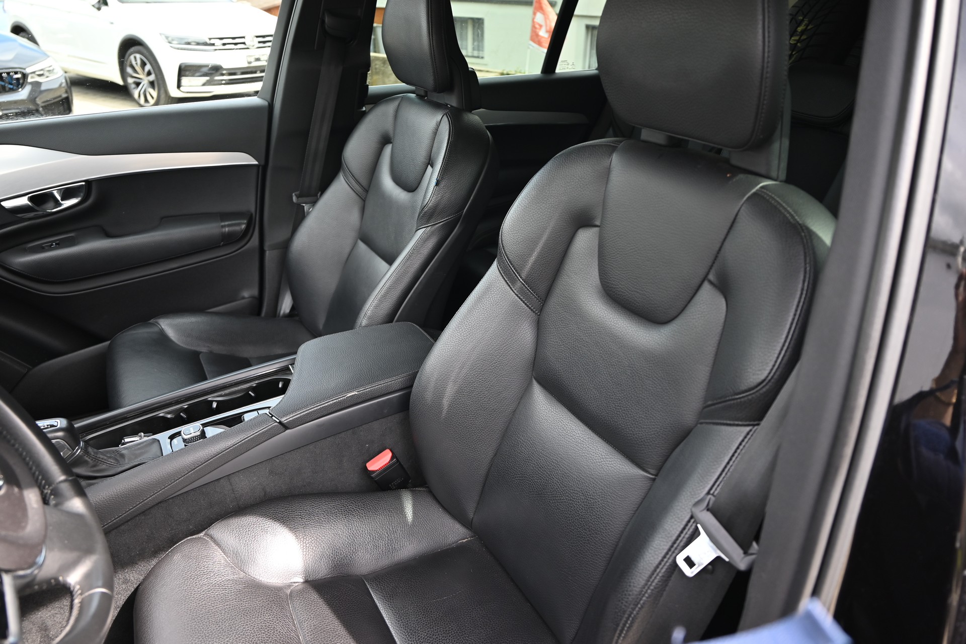 VOLVO XC90 D5 AWD Geartronic-image-12