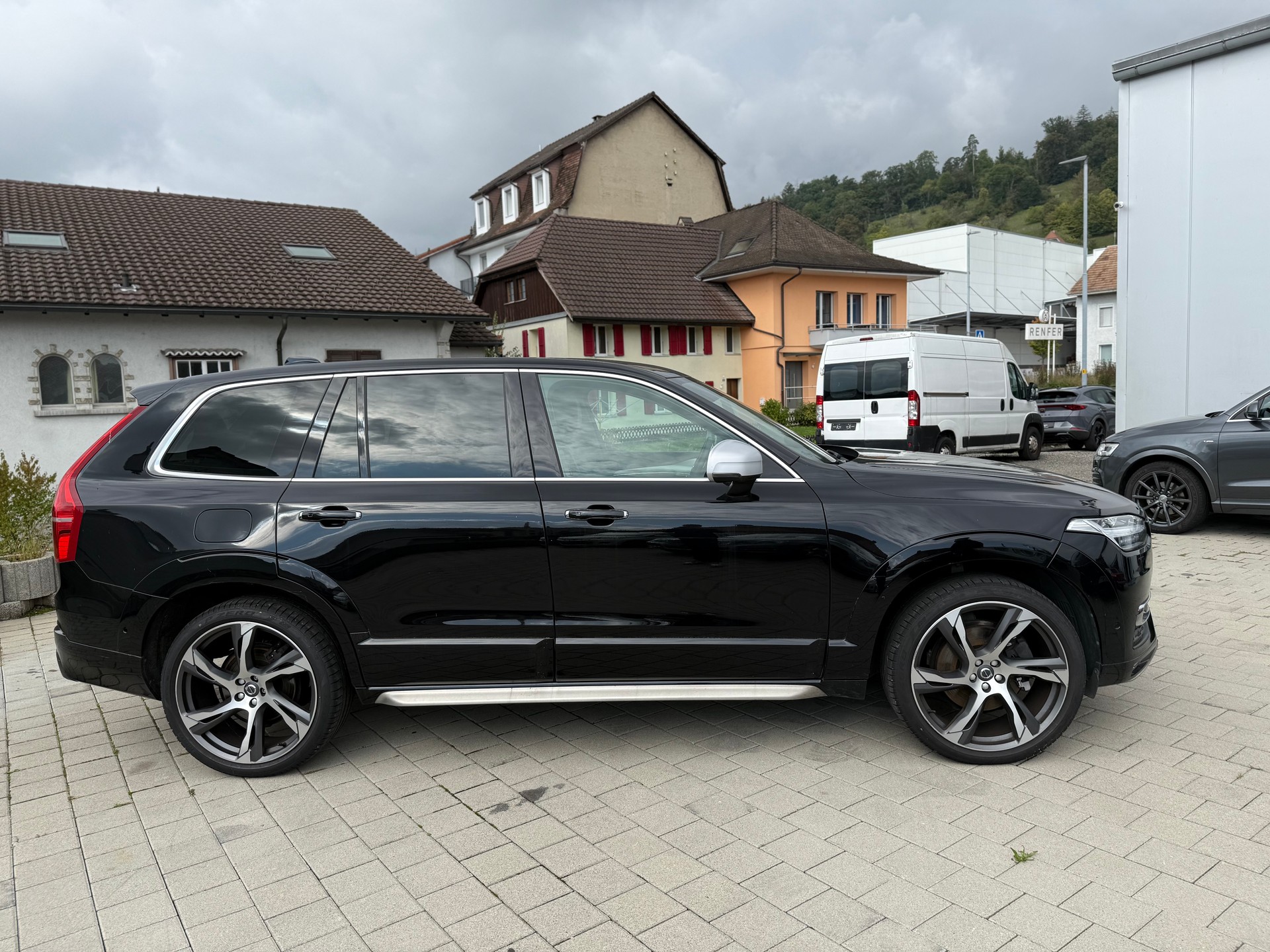 VOLVO XC90 D5 AWD Geartronic-image-4