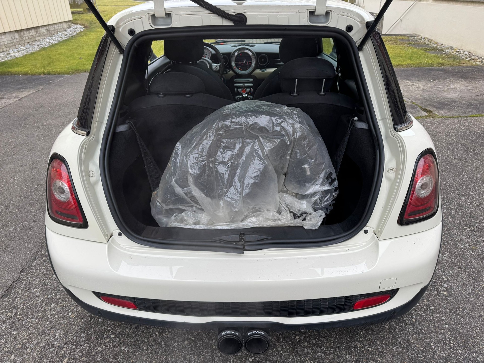 MINI Mini Cooper S-image-8