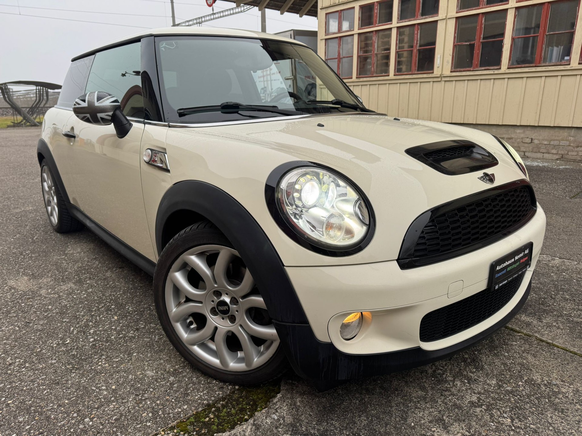 MINI Mini Cooper S-image-0