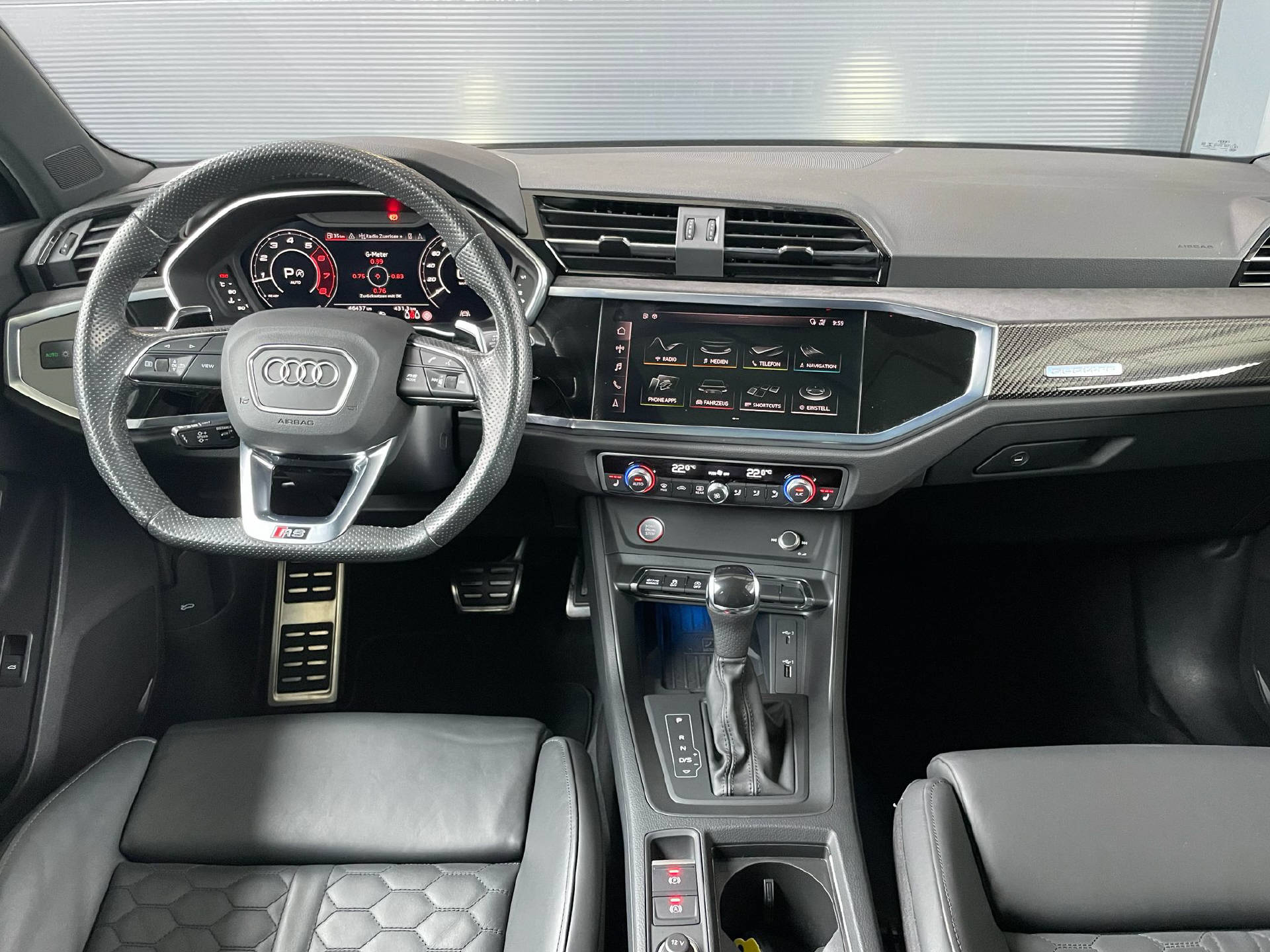 AUDI RS Q3 2.5 TFSI quattro S-Tronic-image-7