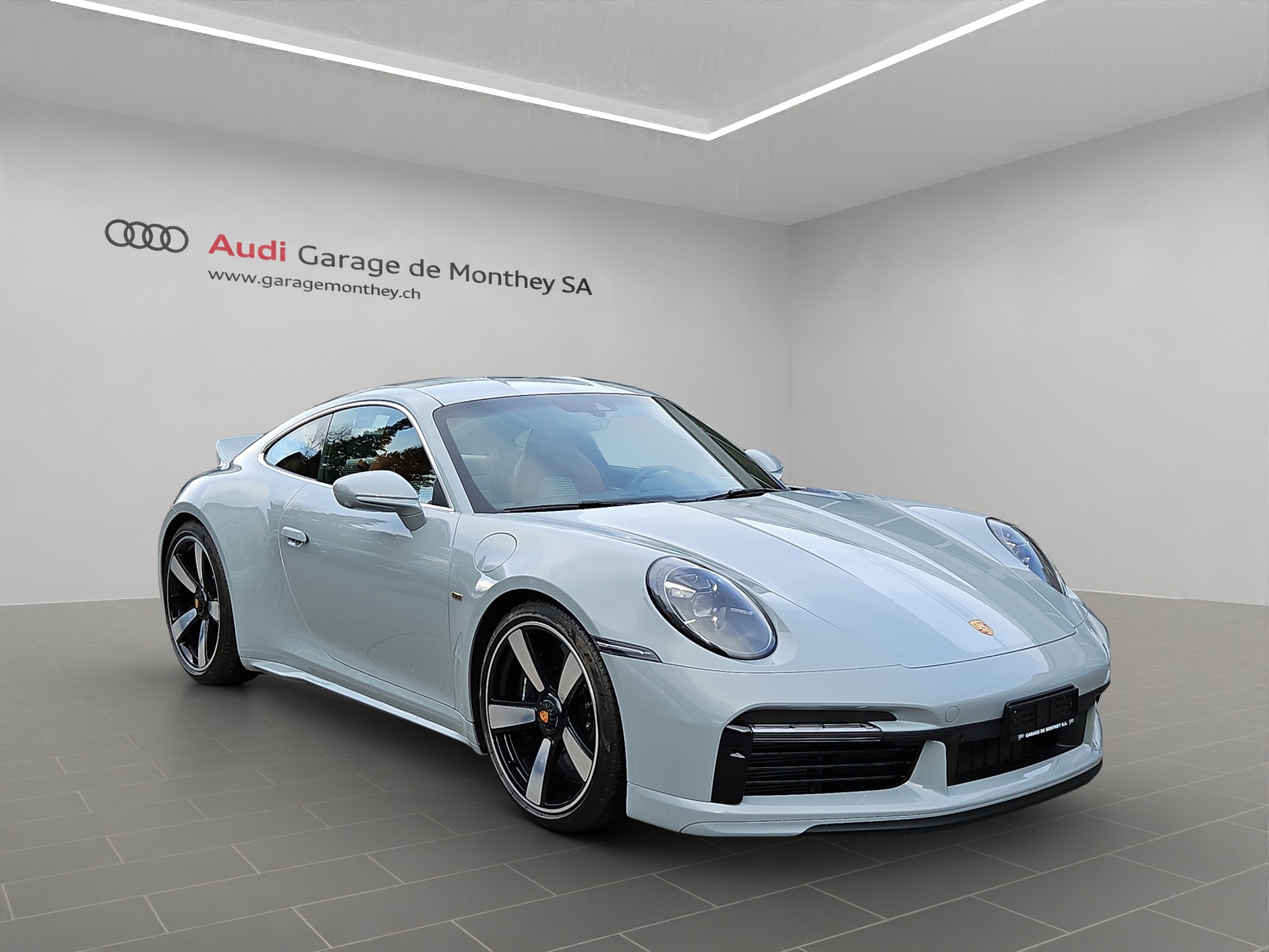 PORSCHE 911 Sport Classic-image-2