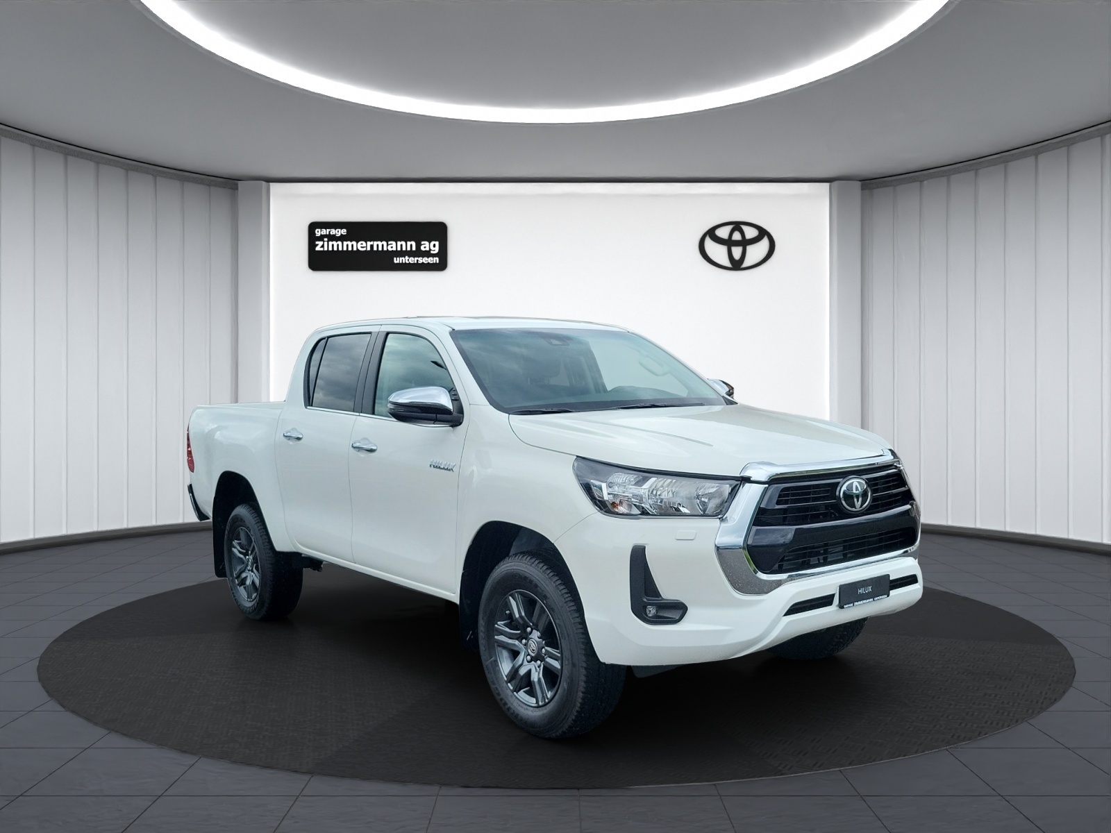TOYOTA Hilux Double Cab.-Pick-up 2.8 Style AWD-showroom-element-2