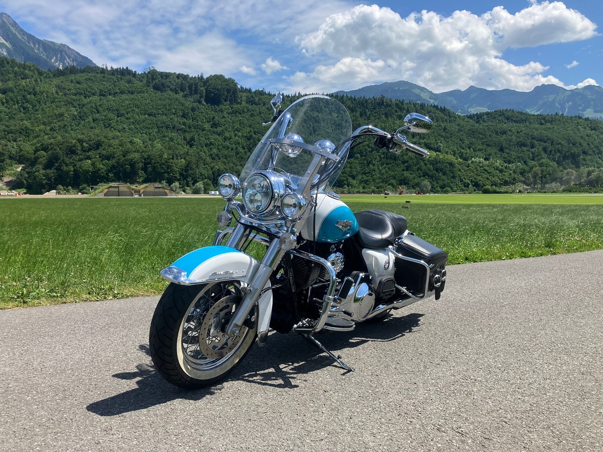 HARLEY-DAVIDSON FLHRC Road King Classic 103 ABS-image-1