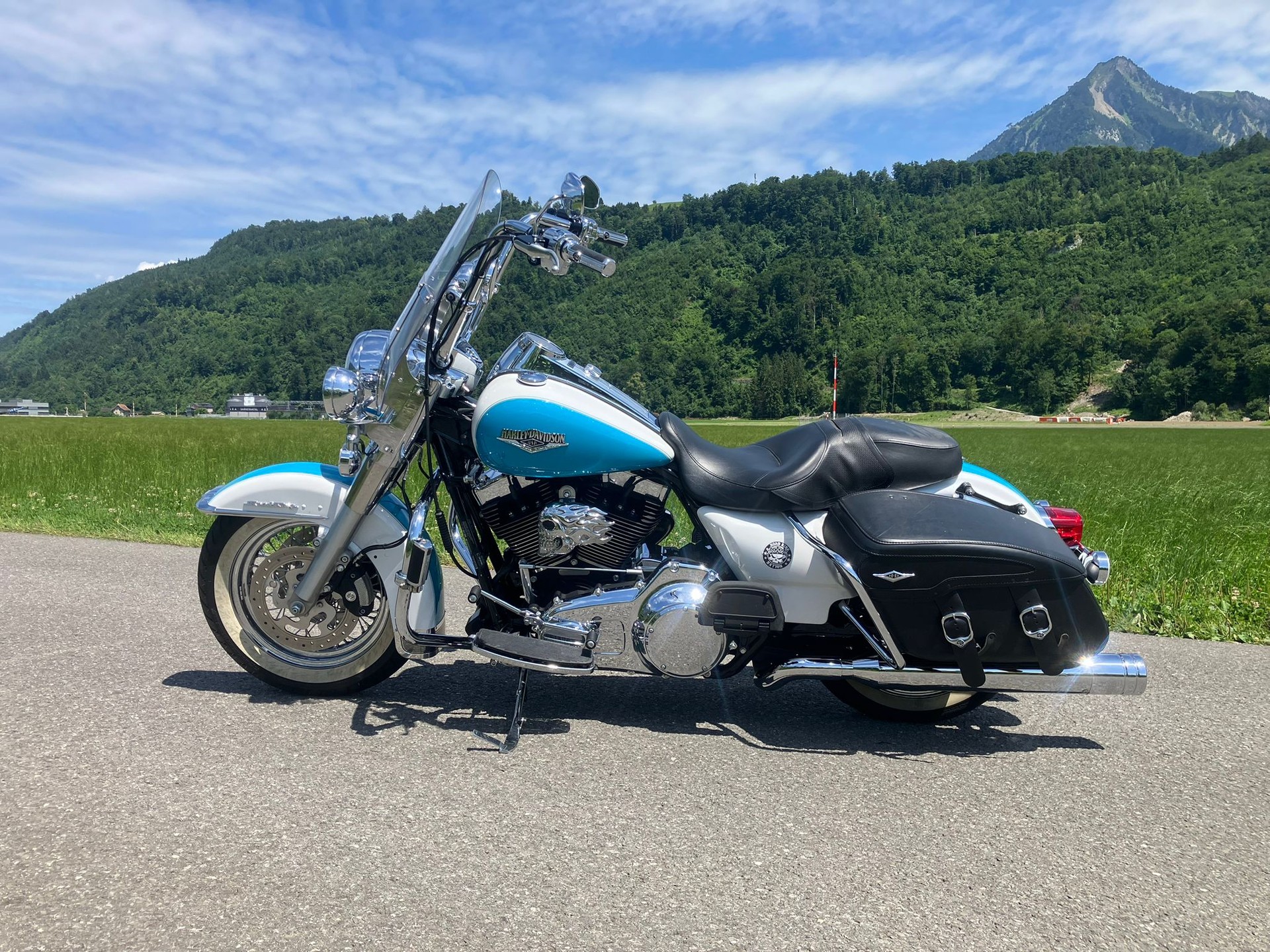 HARLEY-DAVIDSON FLHRC Road King Classic 103 ABS-image-2
