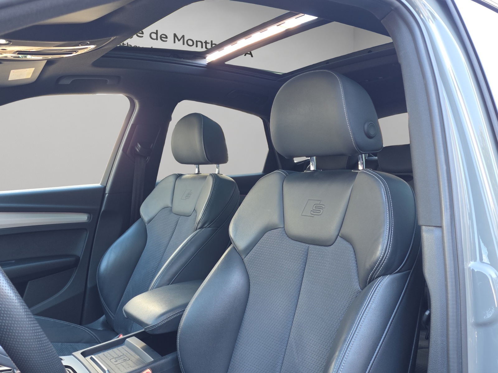 AUDI Q5 Sportback 40 TDI Blackedition quattro S-tronic-image-6