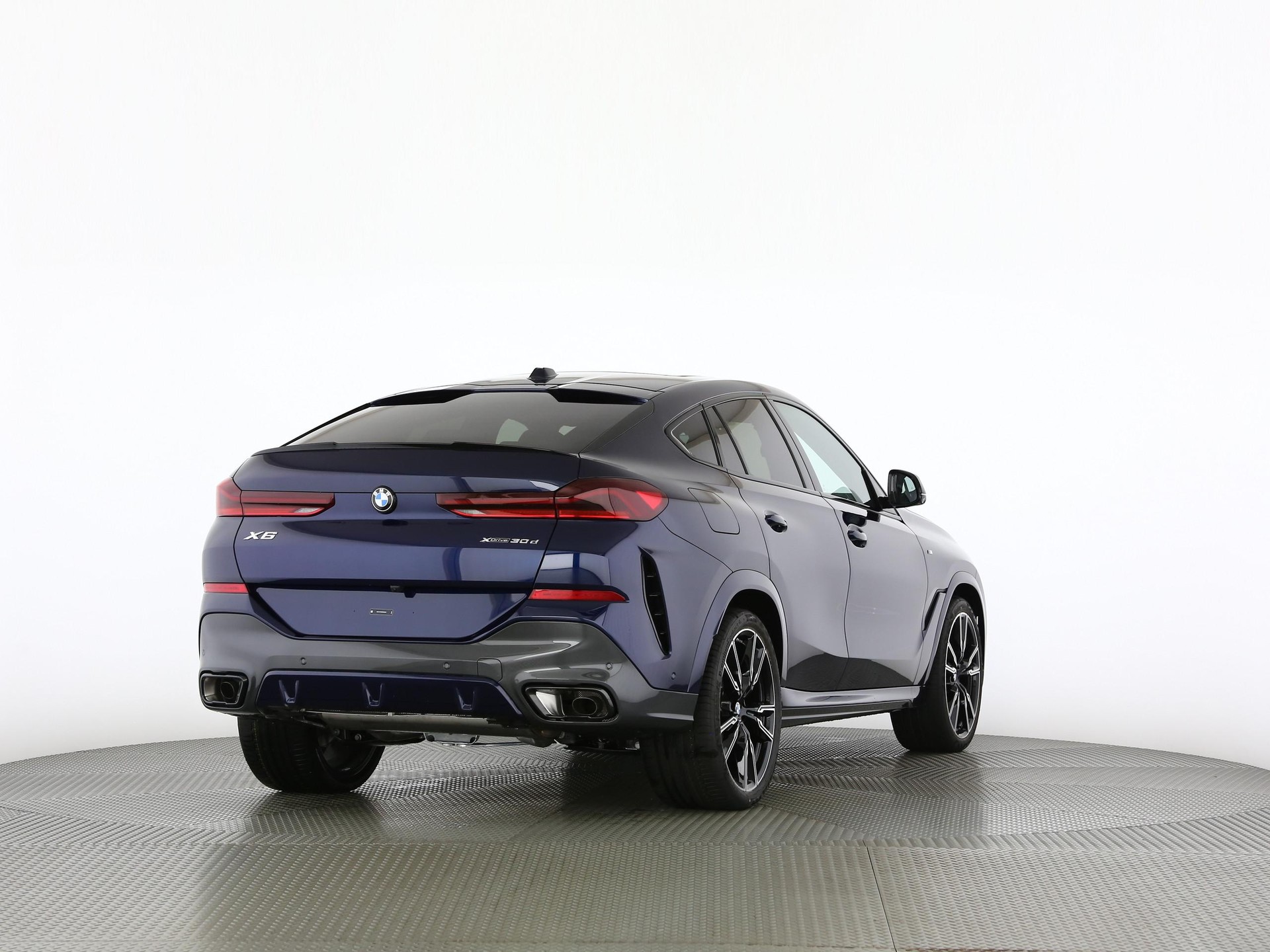 BMW X6 30d xDrive-image-18