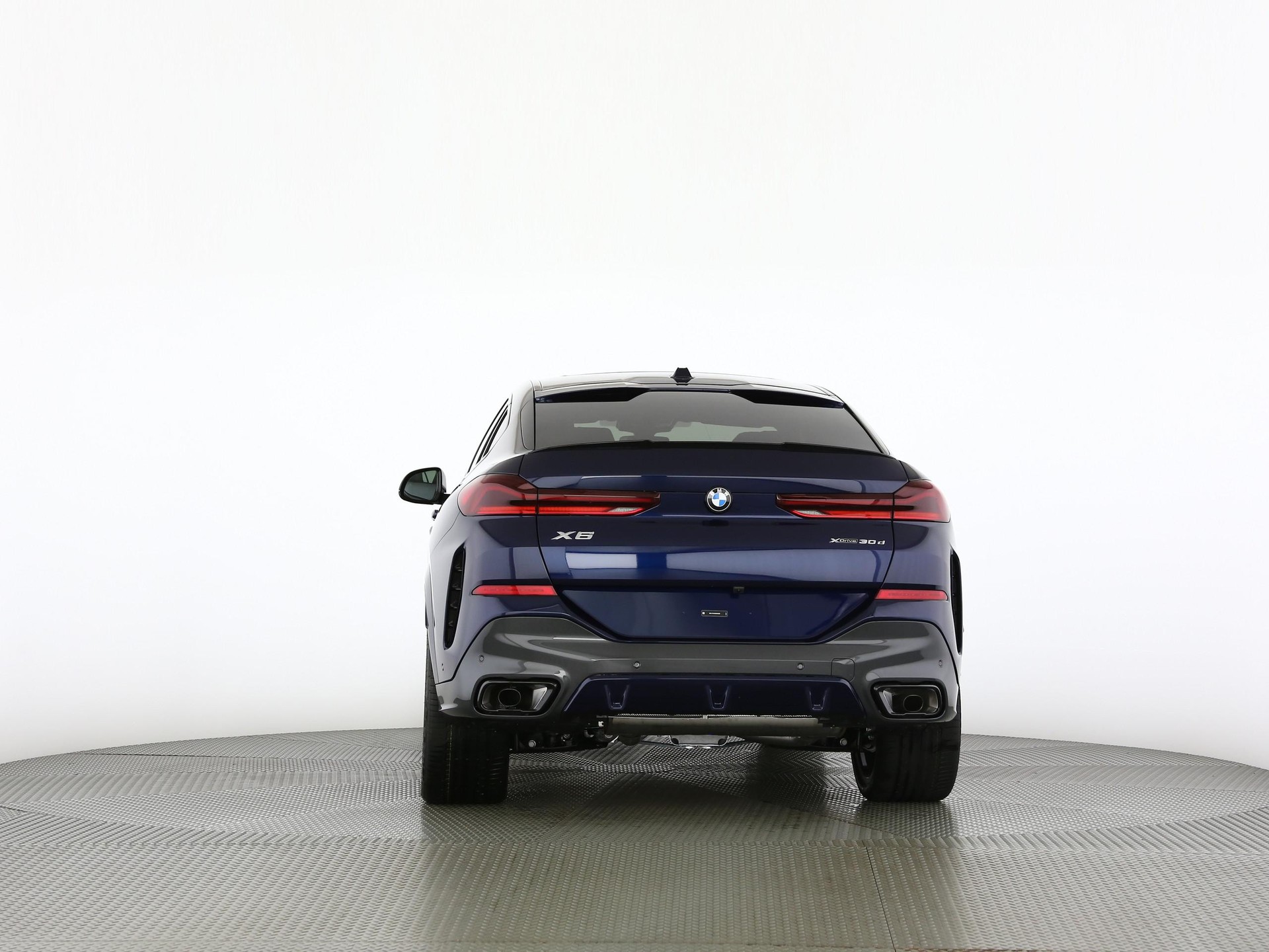 BMW X6 30d xDrive-image-16