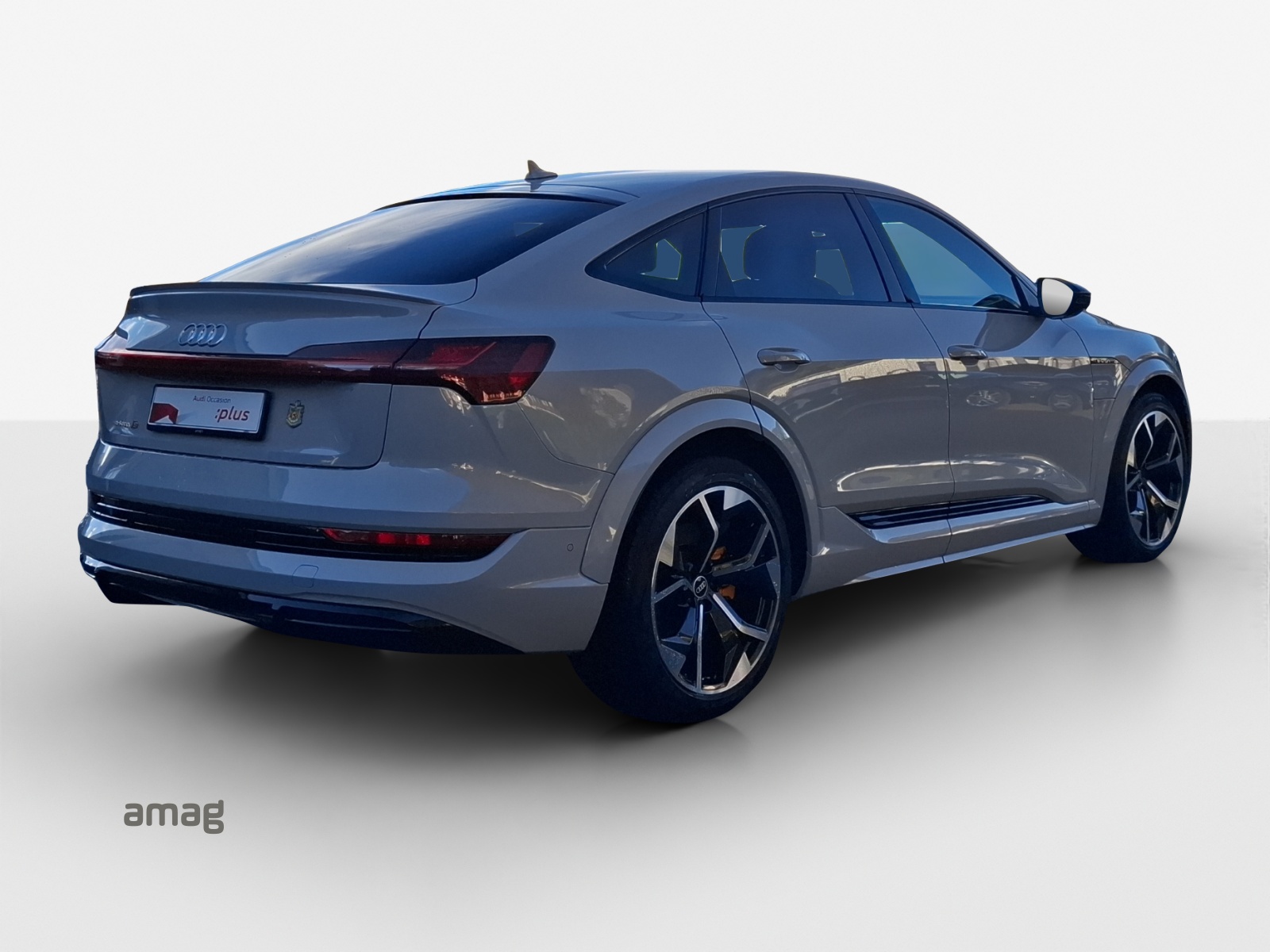 AUDI e-tron S Sportback quattro-image-5