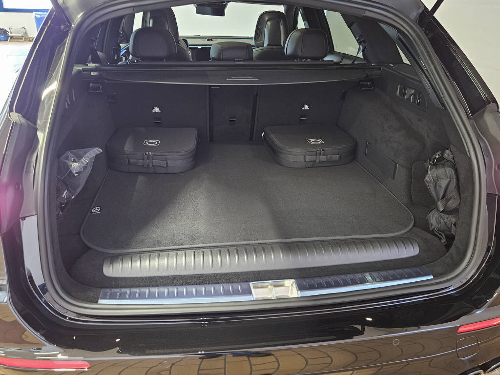 MERCEDES-BENZ E 53 AMG Hybrid 4Matic+ Kombi-image-3