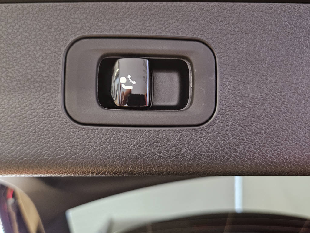 MERCEDES-BENZ E 53 AMG Hybrid 4Matic+ Kombi-image-14