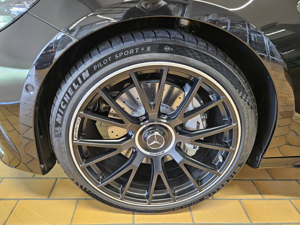 MERCEDES-BENZ E 53 AMG Hybrid 4Matic+ Kombi-image-17
