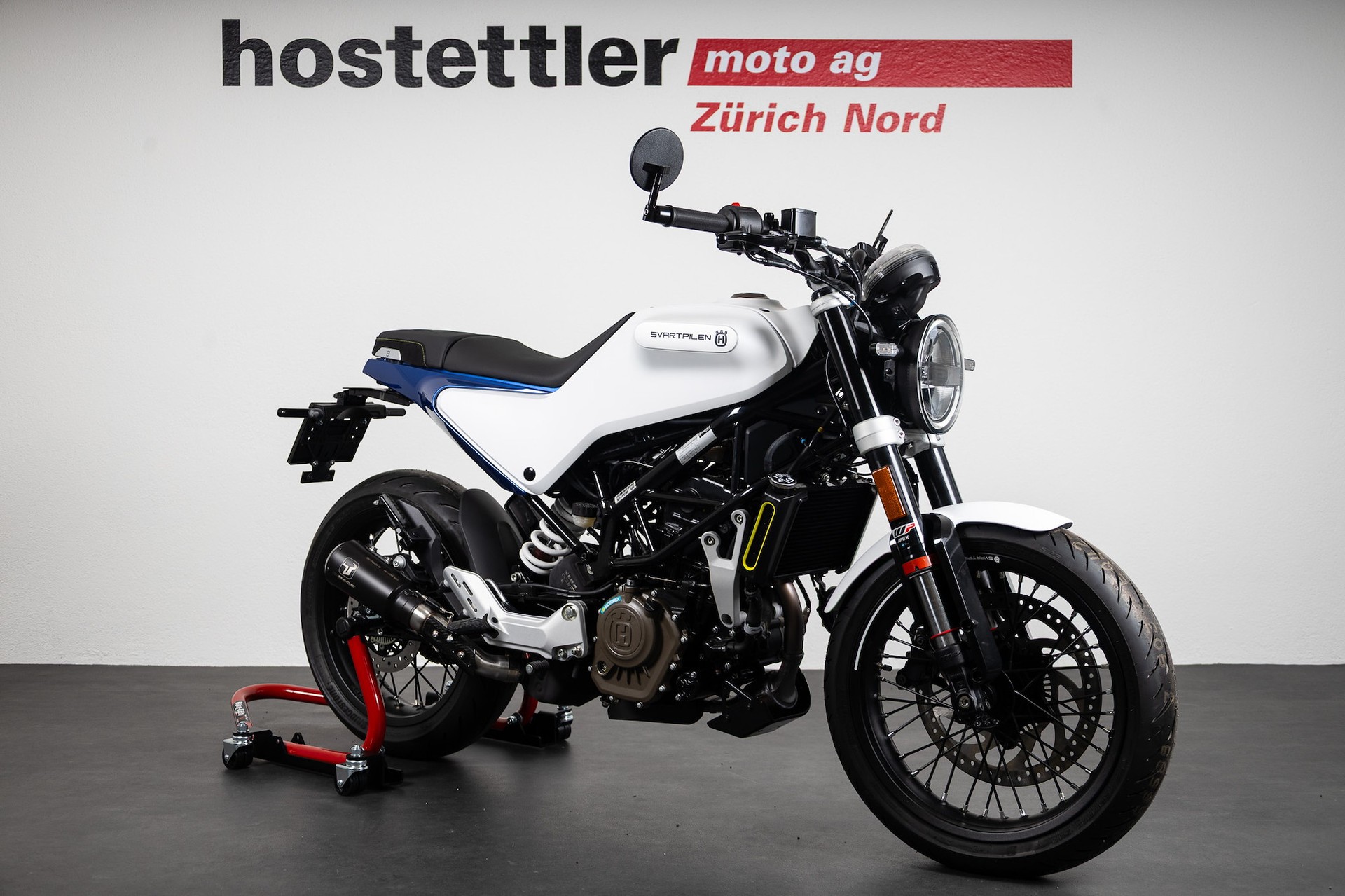 HUSQVARNA 125 Svartpilen Step Two / Color Edition