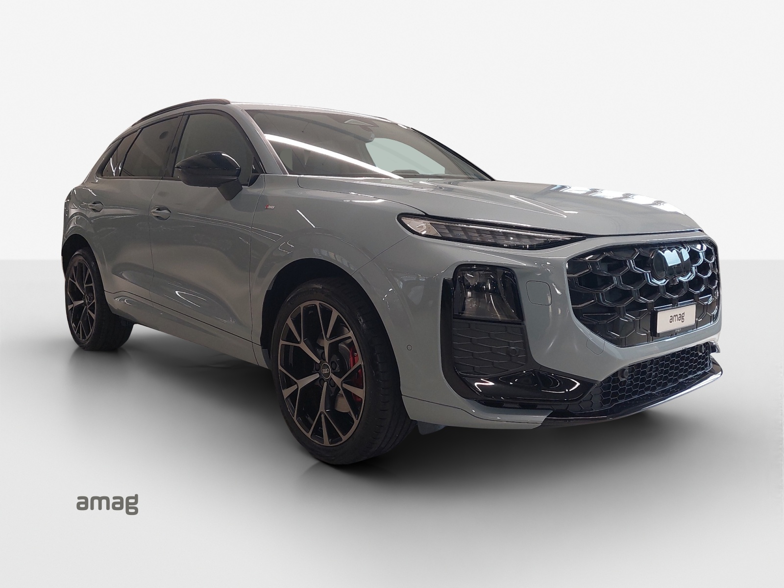 AUDI Q3 SUV TFSI quattro 195 kW S tronic-image-5