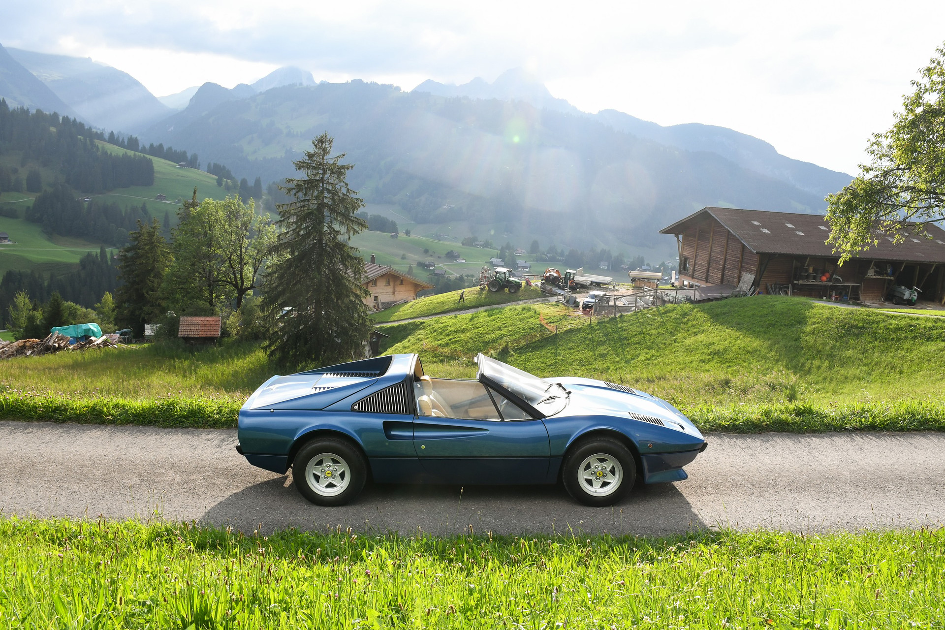 FERRARI GTS-image-9