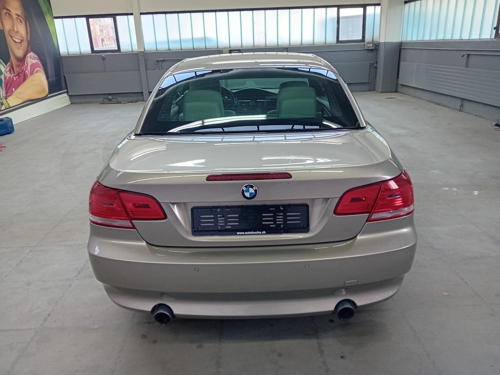 BMW 335i Cabriolet Steptronic-image-4