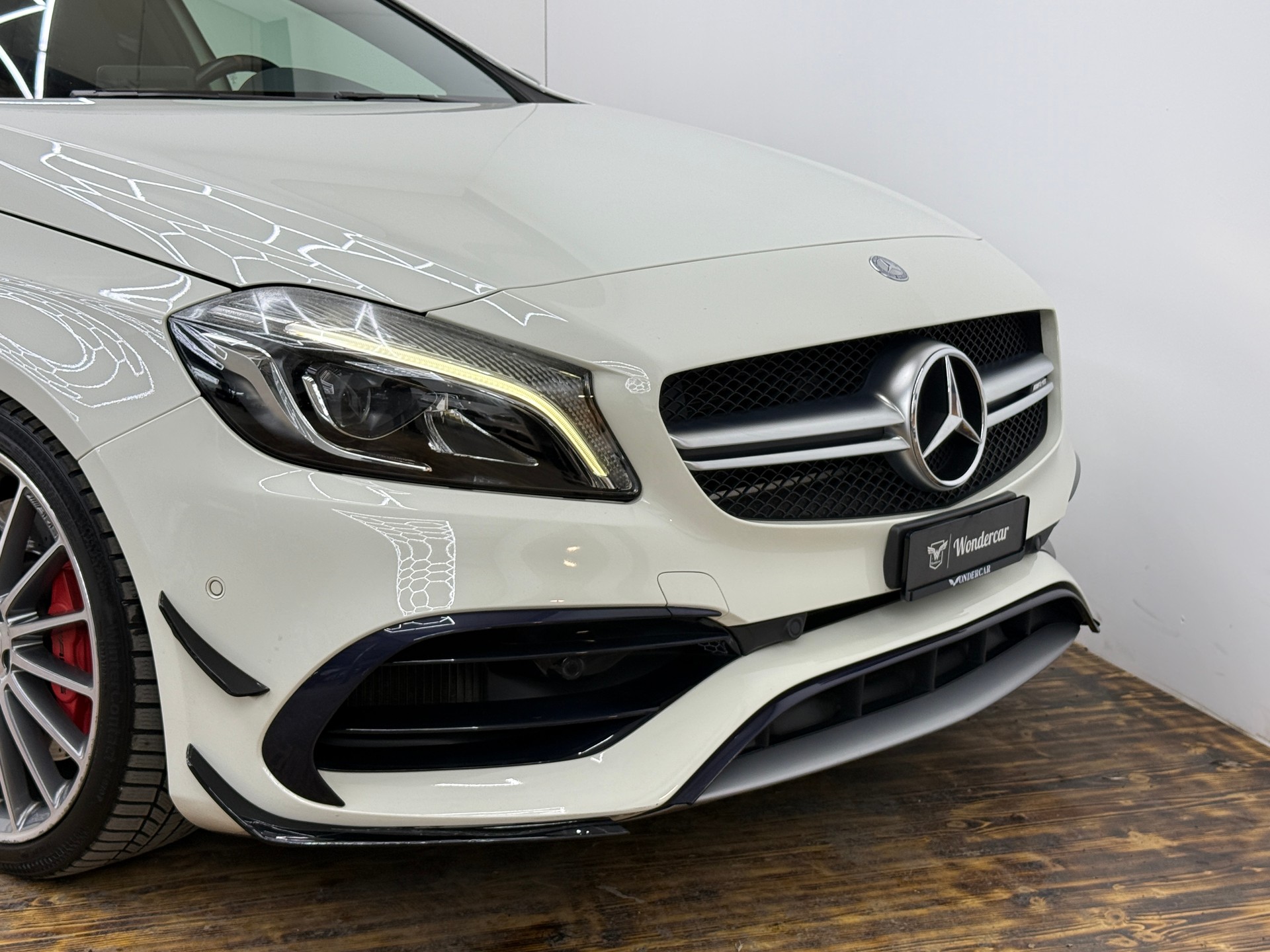 MERCEDES-BENZ A 45 AMG 4Matic Speedshift 7G-DCT-showroom-element-1
