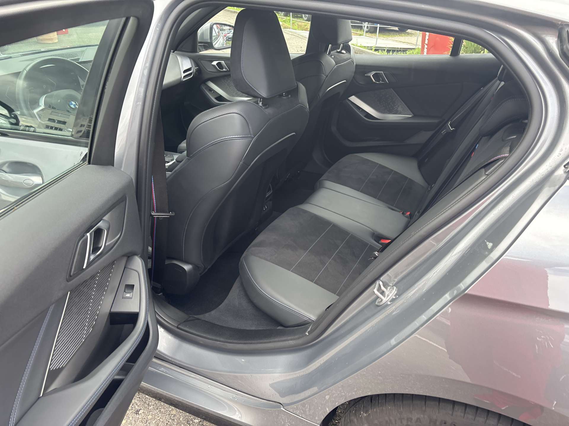 BMW 118d M-Sport Pro Steptronic-Automat-image-6