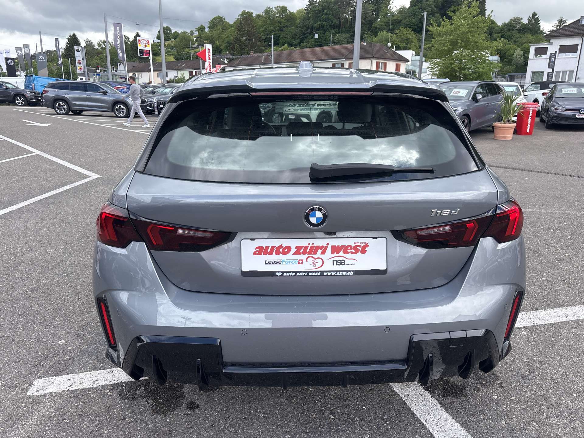 BMW 118d M-Sport Pro Steptronic-Automat-image-11