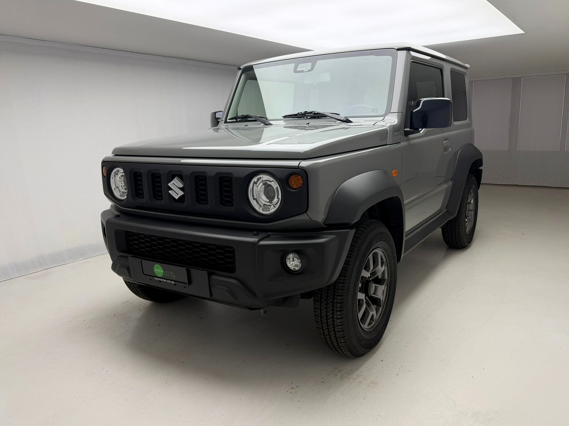 SUZUKI Jimny 1.5 Compact+ 4x4 Automat + 4 Platzer-image-1