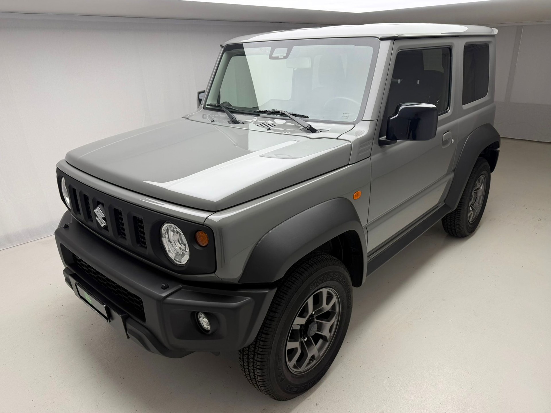 SUZUKI Jimny 1.5 Compact+ 4x4 Automat + 4 Platzer-image-4