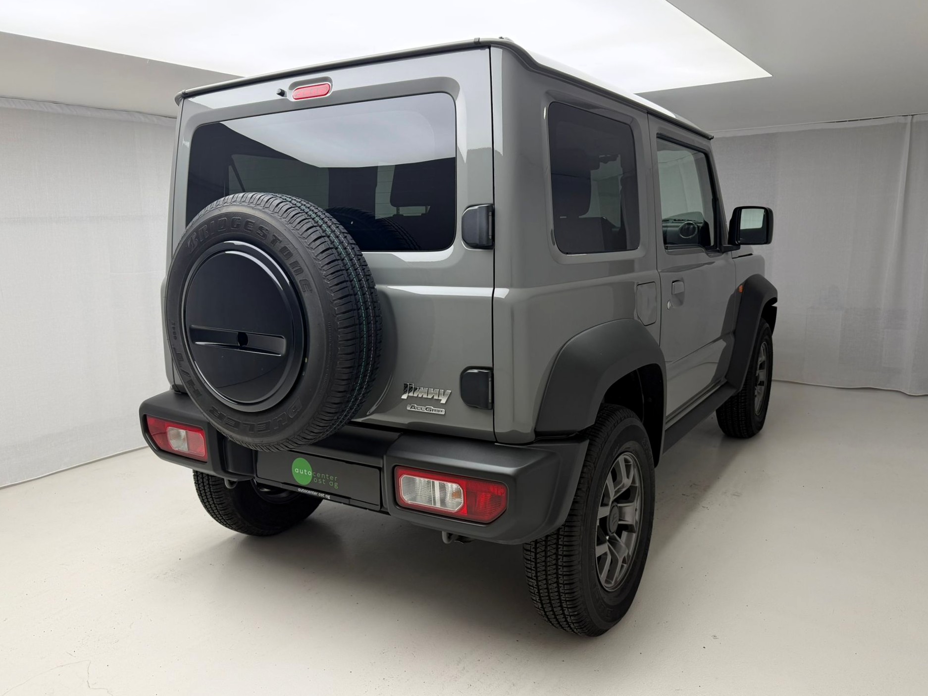 SUZUKI Jimny 1.5 Compact+ 4x4 Automat + 4 Platzer-image-3